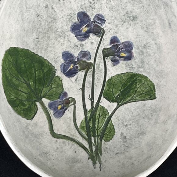 Vintage Salt Marsh Pottery Violets Trinket Dish Bowl Wall Hanging 4x5.5” Oval - Picture 2 of 12